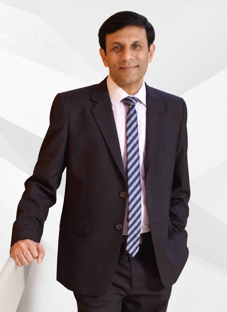 Dr. Mudit Saxena CEO At Ruby Hall Clinic